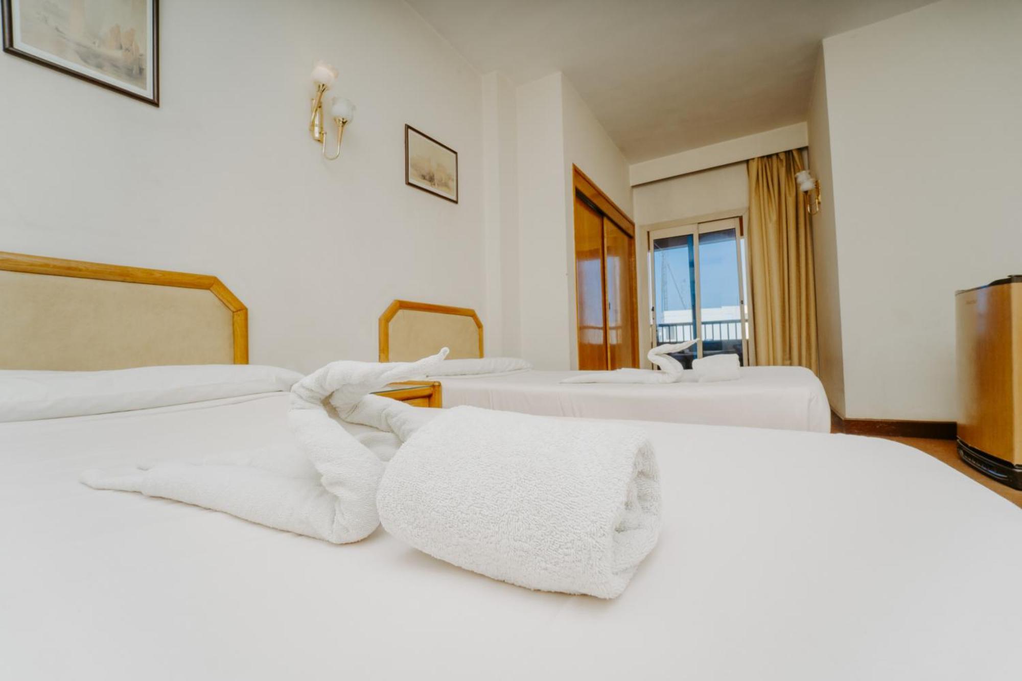 Queens Valley Hotel Louxor Extérieur photo