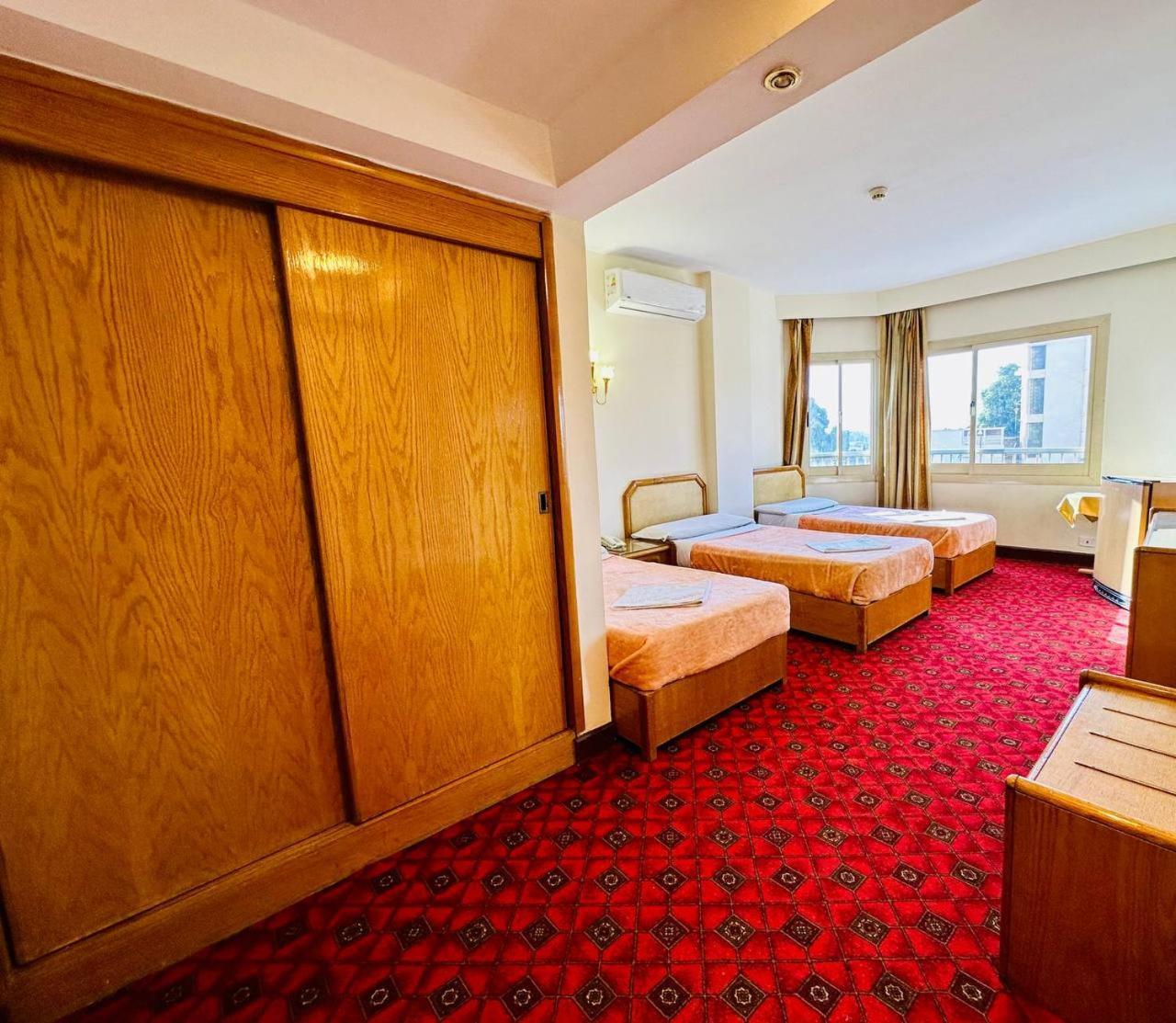 Queens Valley Hotel Louxor Extérieur photo