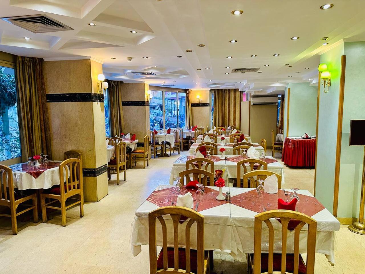 Queens Valley Hotel Louxor Extérieur photo