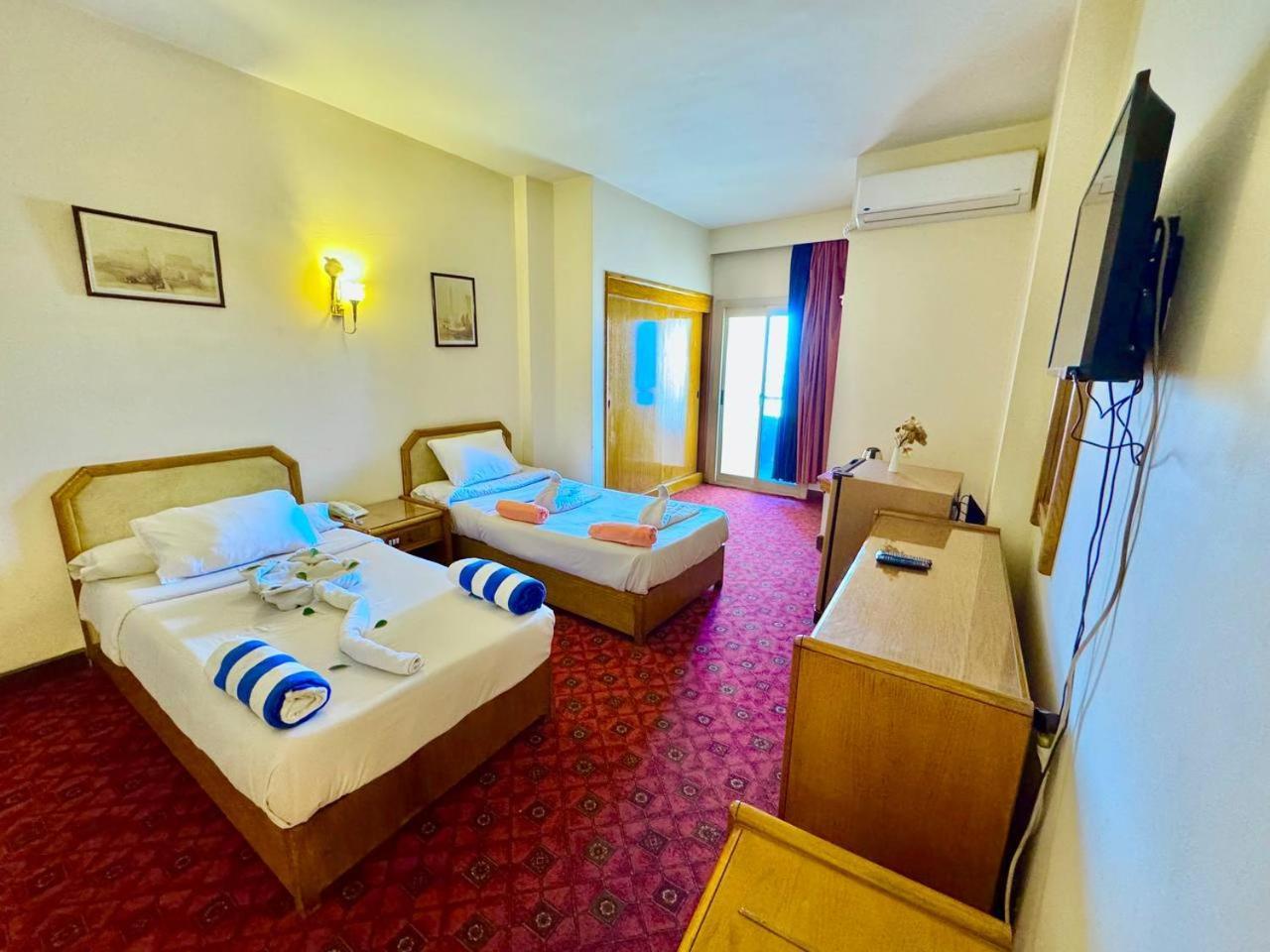 Queens Valley Hotel Louxor Extérieur photo