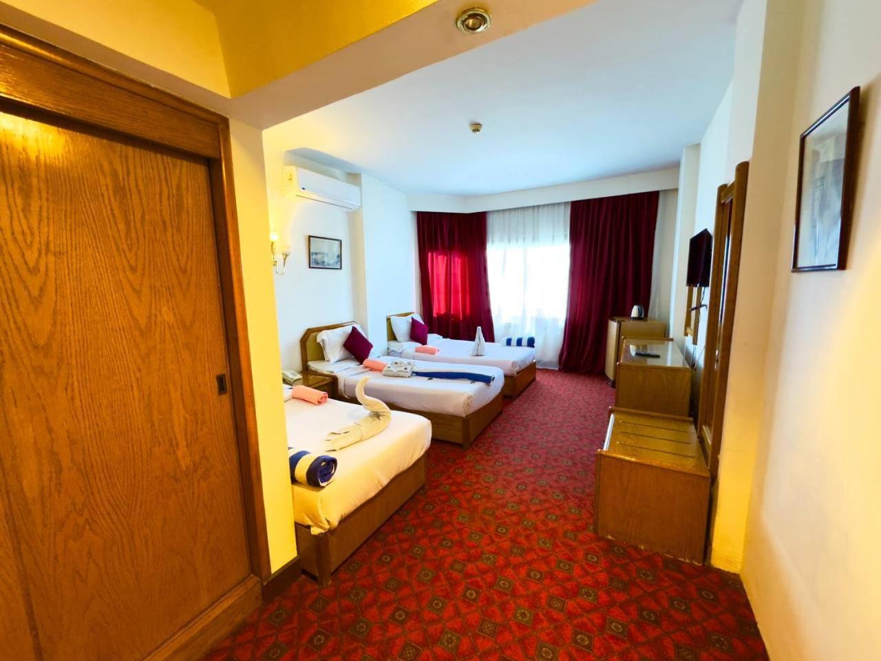Queens Valley Hotel Louxor Extérieur photo