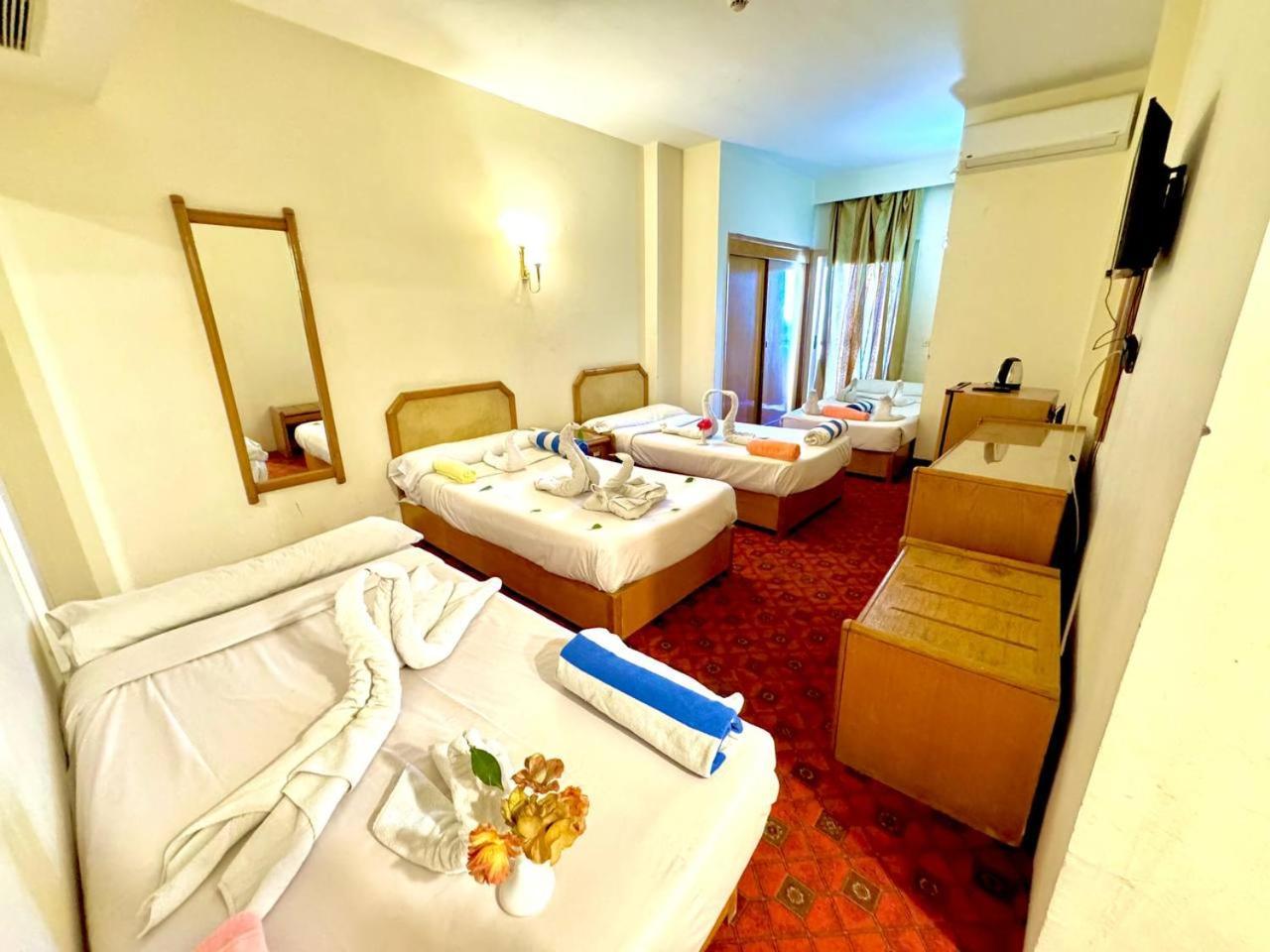 Queens Valley Hotel Louxor Extérieur photo